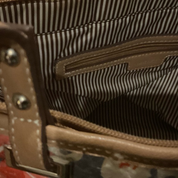 BOH-CHIC NINE WEST SEQUIN FLORAL CLASSIC SPRING CARRY ALL. EXCELLENT CONDITION. - Picture 4 of 8